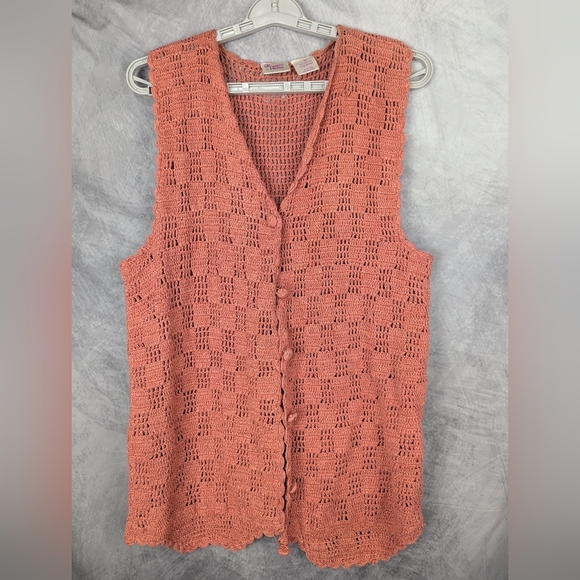 Fruit Phool Jackets & Blazers - Fruit Phool Size Medium Crocheted Sweater Vest In Country Pink/Mauve Vintage